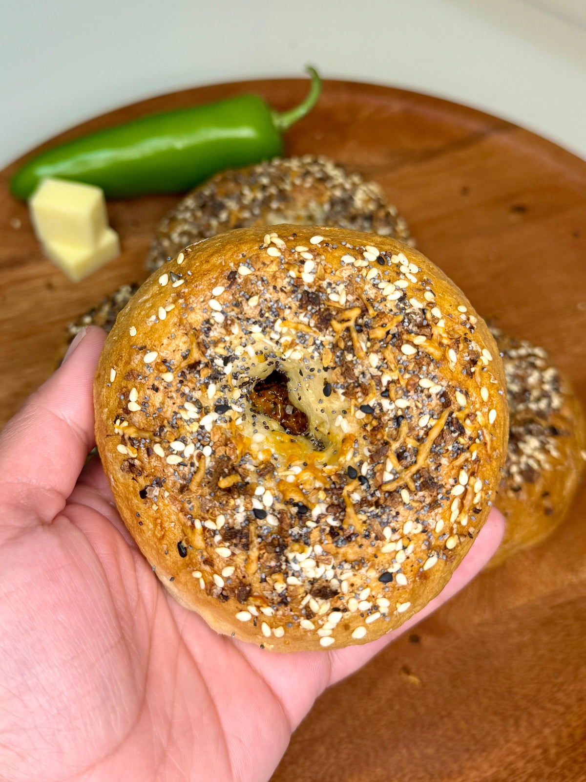 Organic Cheddar & Jalapeño Bagels