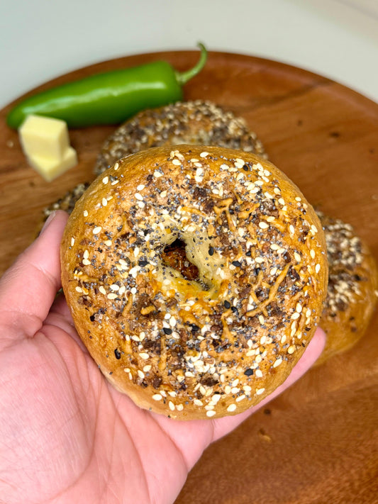 Organic Cheddar & Jalapeño Bagels