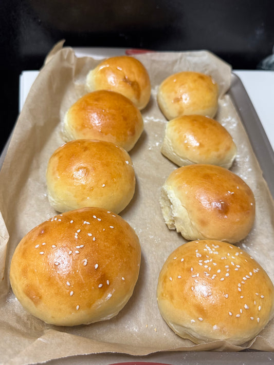 Organic Homemade Bread Buns (8 count)